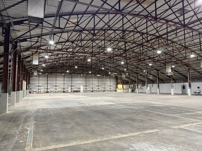 More Photos Of 1300 S Litchfield Rd, Goodyear Unknown For Lease