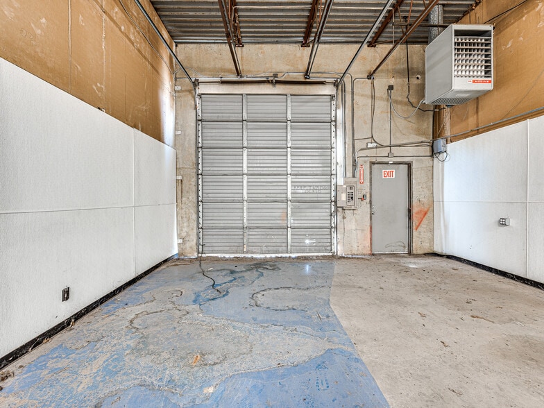 More Photos Of 1141 SE Grand Blvd, Oklahoma City Unknown For Lease