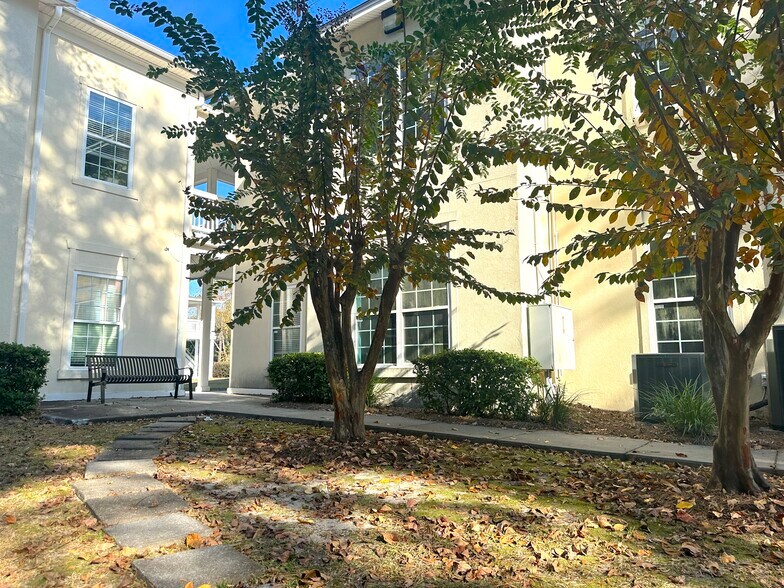 More Photos Of 1149 Cornell Ave, Savannah Medical For Lease