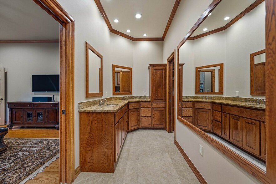 More Photos Of 2409 Commerce st, San Saba Land For Sale