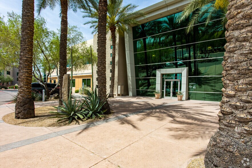 More Photos Of 585 N Juniper Dr, Chandler Office For Lease