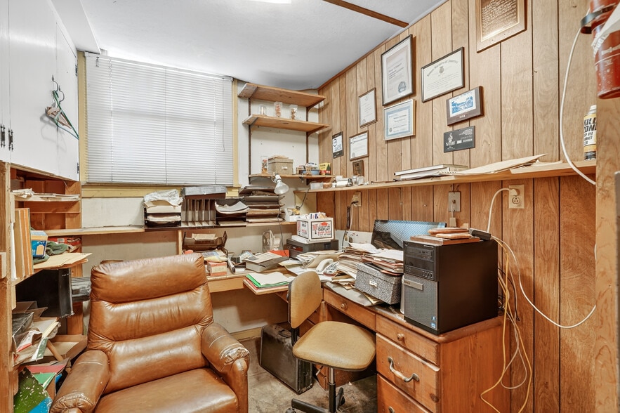 More Photos Of 360-362 Central Ave, Fillmore Storefront For Sale