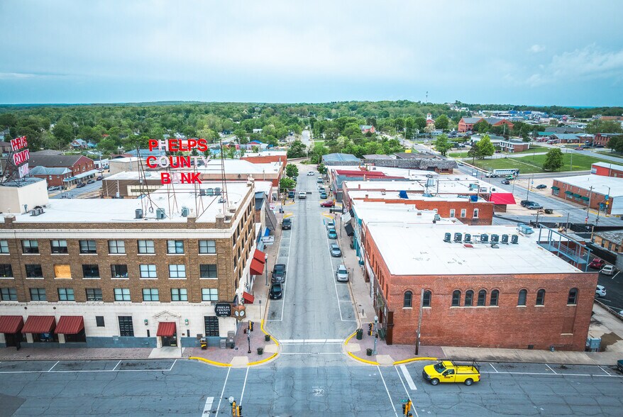 More Photos Of 717 N Pine St, Rolla Restaurant For Sale