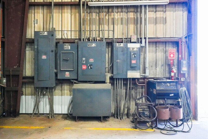 More Photos Of 9002 Leopard St, Corpus Christi Industrial For Sale
