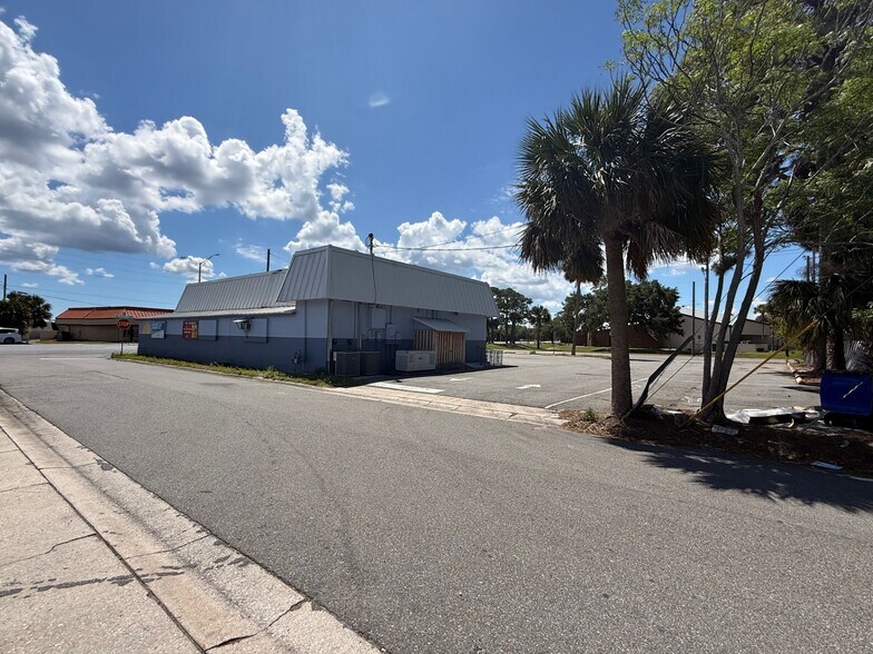 More Photos Of 2916 S Washington Ave, Titusville Freestanding For Sale