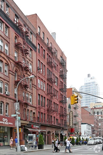 More Photos Of 197-201 Grand St, New York Office For Lease