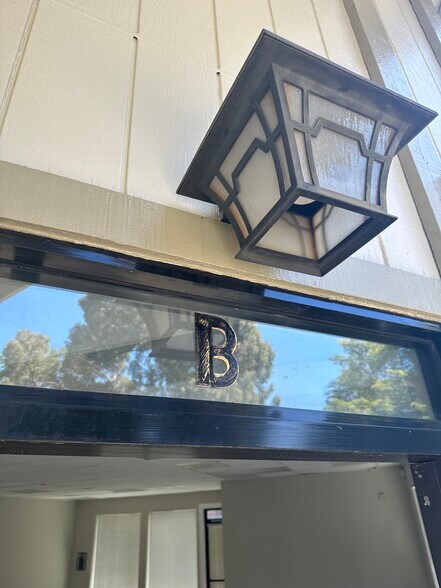 More Photos Of 670 Gregory Ln, Pleasant Hill Storefront For Lease