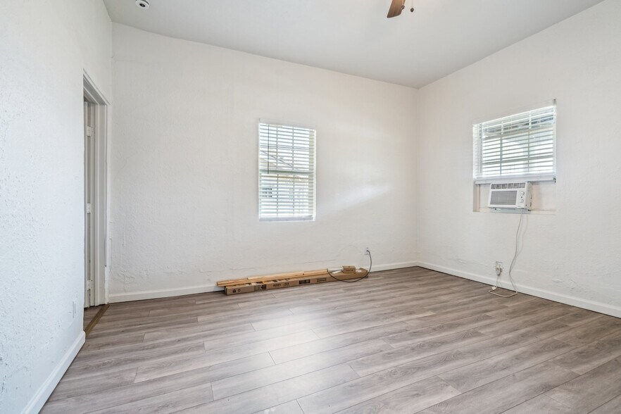 More Photos Of 2123 W Park Pl, Oklahoma City Specialty For Sale