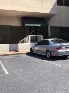 More Photos Of 32 Office Park Rd, Hilton Head Island Office For Lease