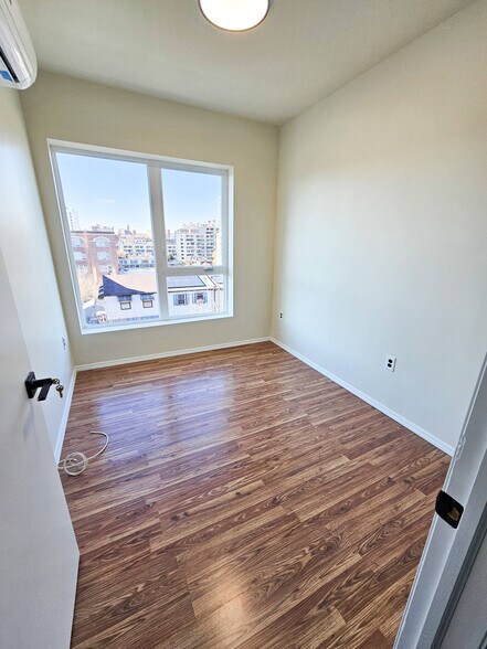 More Photos Of 686 Eagle Ave, Bronx Apartments For Sale