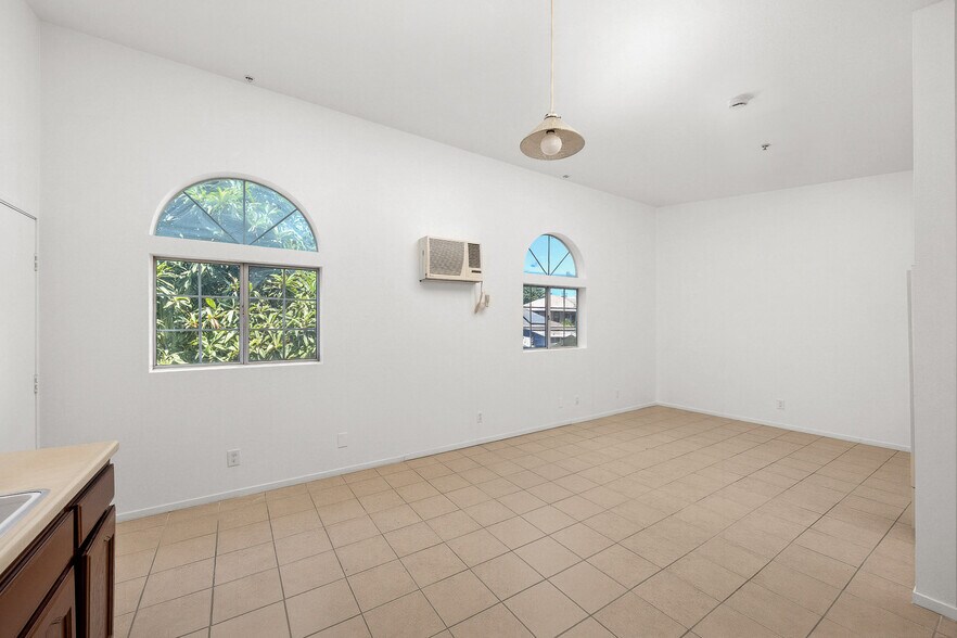 More Photos Of 2104 Mozart St, Los Angeles Apartments For Sale