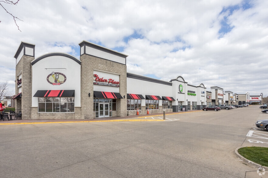 More Photos Of 2010 SE Delaware Ave, Ankeny Unknown For Lease