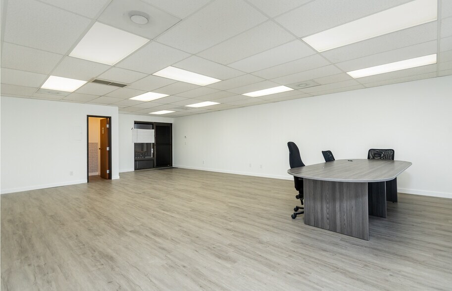 More Photos Of 501 W Channel Islands Blvd, Port Hueneme Loft Creative Space For Lease