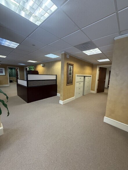 More Photos Of 155 Lafayette Rd, North Hampton Medical For Lease