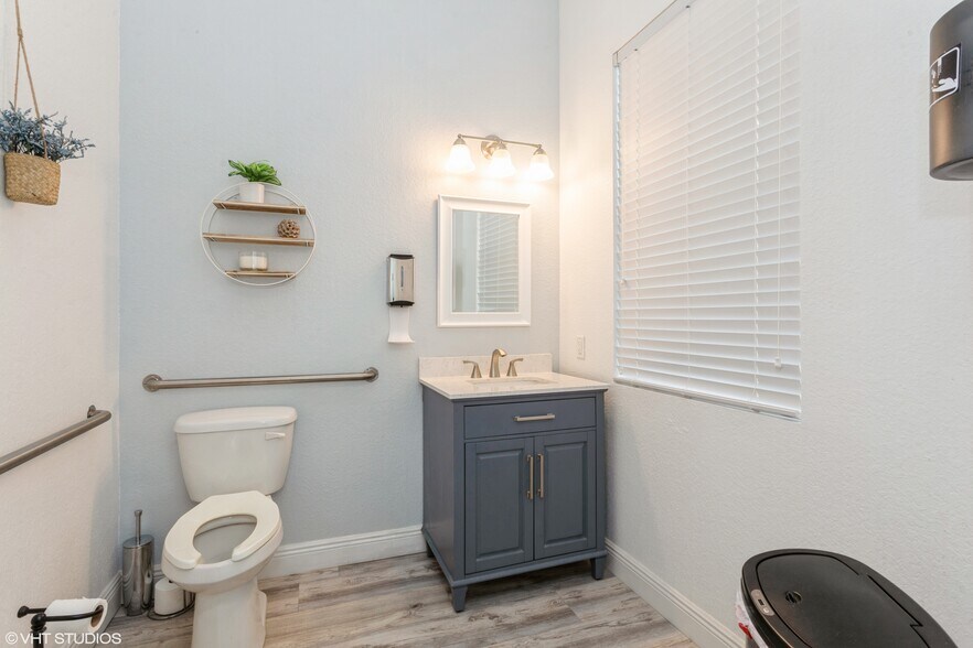 More Photos Of 221 Greenwich Cir, Jupiter Medical For Sale