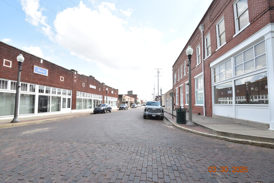More Photos Of 101 W Front Street, Greenwood Office For Sale