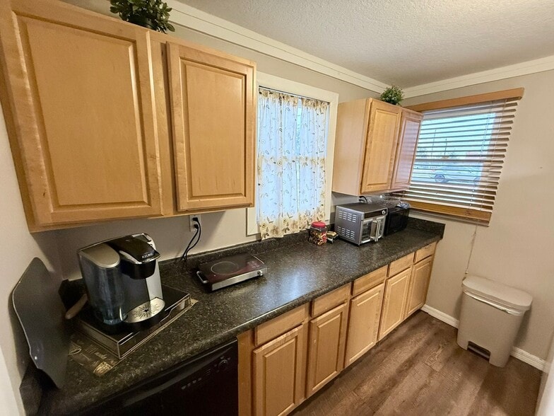 More Photos Of 169 W Broadway St, Oviedo Medical For Lease