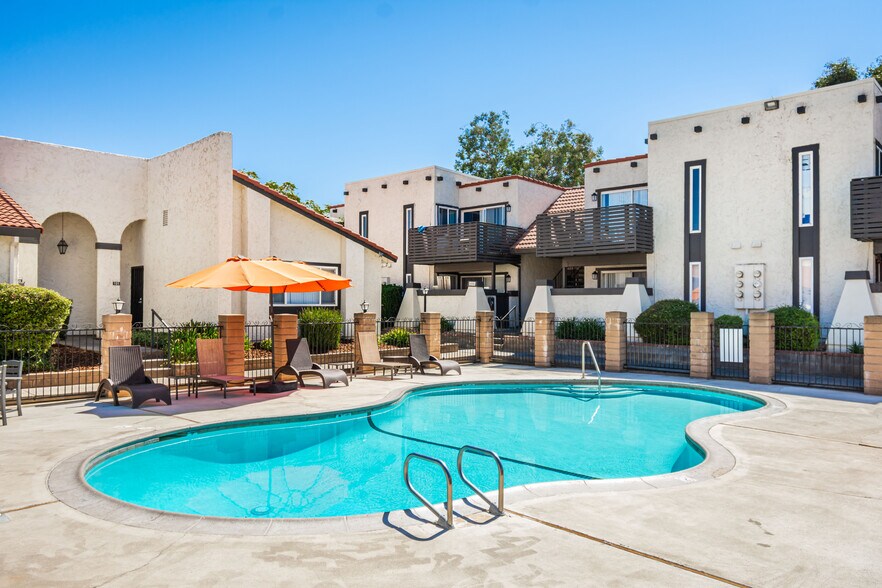 Primary Photo Of 6004 Rutland Dr, Carmichael Apartments For Sale