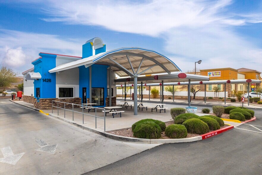More Photos Of 1426 E Lake Mead Pky, Henderson Fast Food For Sale