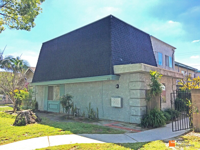 More Photos Of 1010 E Broadway, Anaheim Apartments For Sale