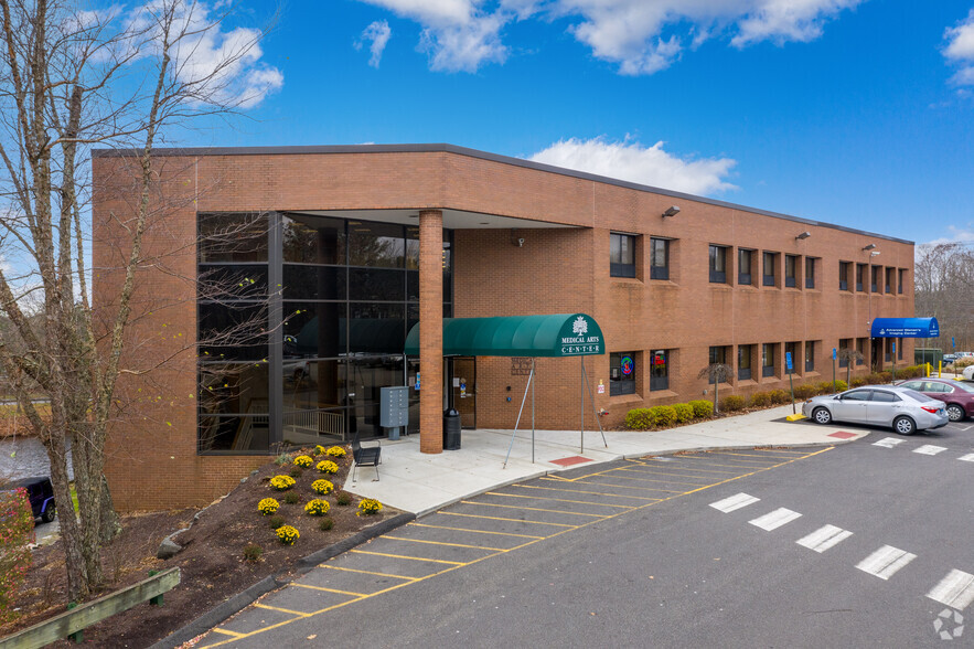 Primary Photo Of 15 Corporate Dr, Trumbull Medical For Lease