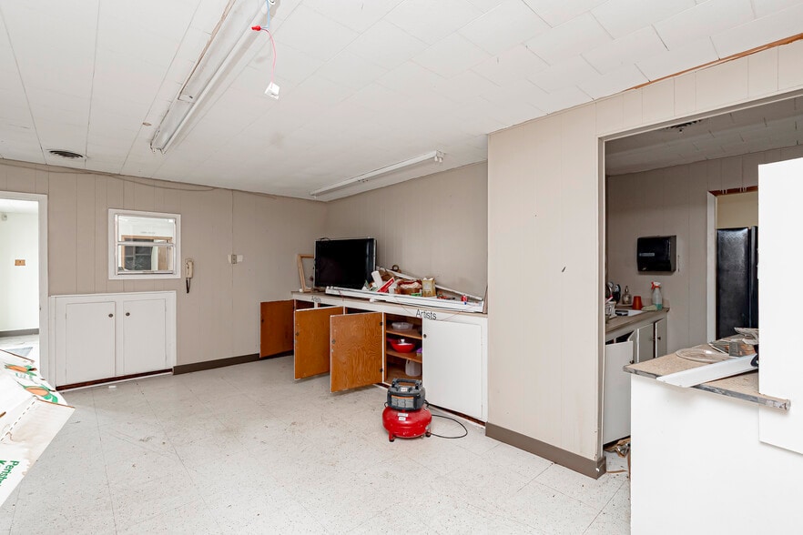 More Photos Of 9162 S Choctaw Dr, Baton Rouge Industrial For Sale
