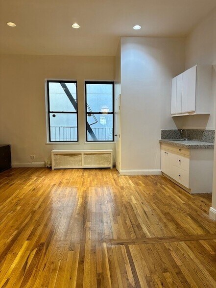 More Photos Of 254 Fifth Ave, New York Office For Lease