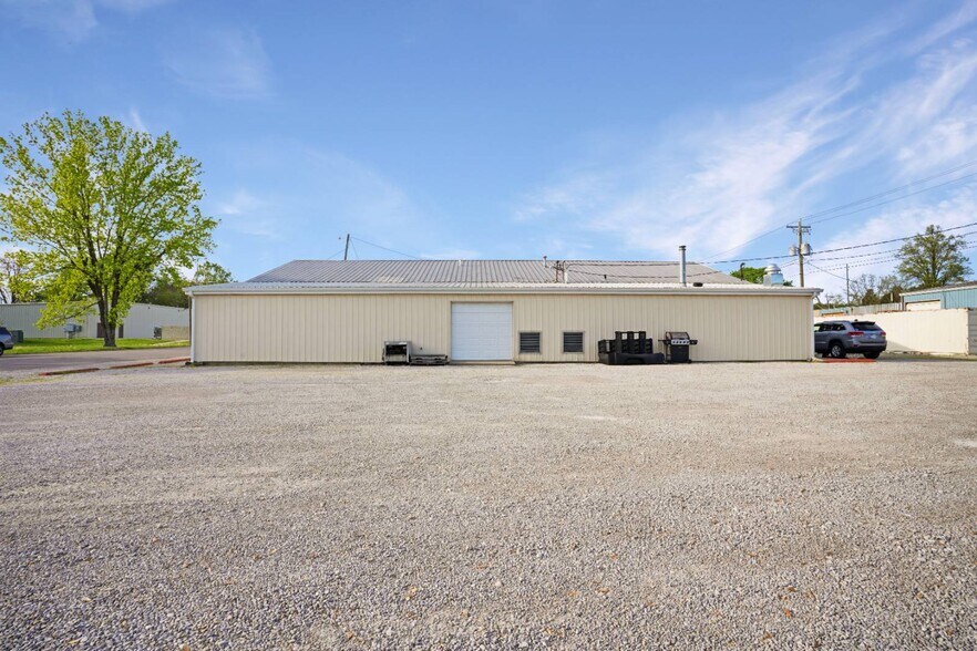 More Photos Of 1414 20th St, Tell City Convenience Store For Sale