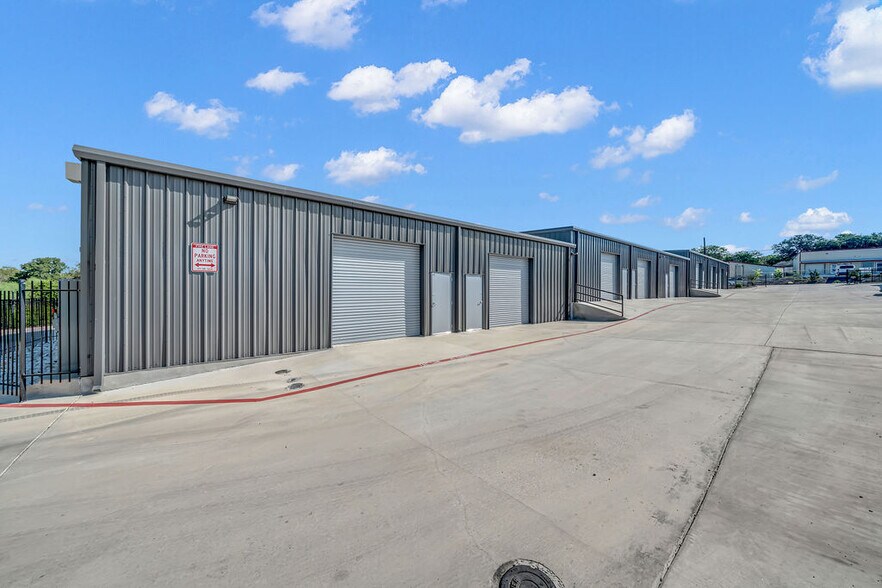 More Photos Of 4503 N Stahl Park, San Antonio Unknown For Lease
