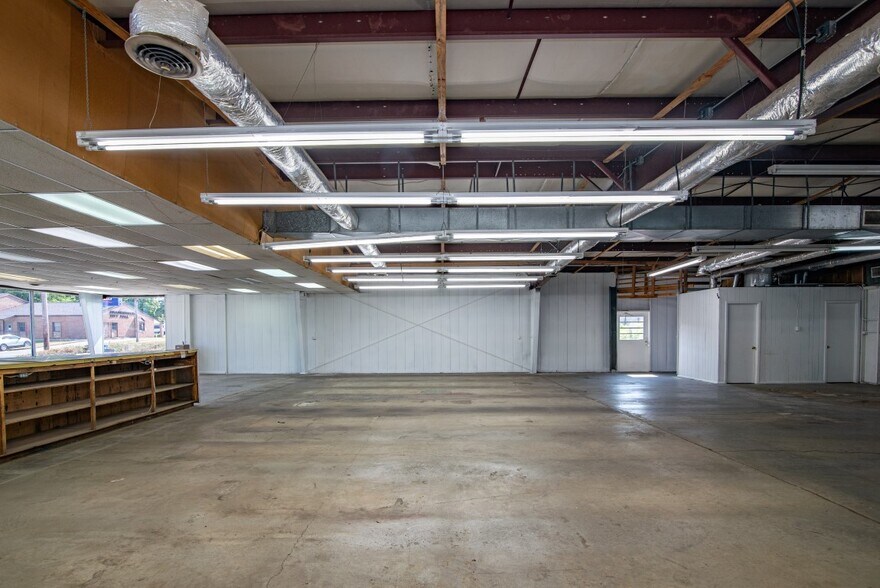 More Photos Of 716 High St, Brandenburg Freestanding For Sale