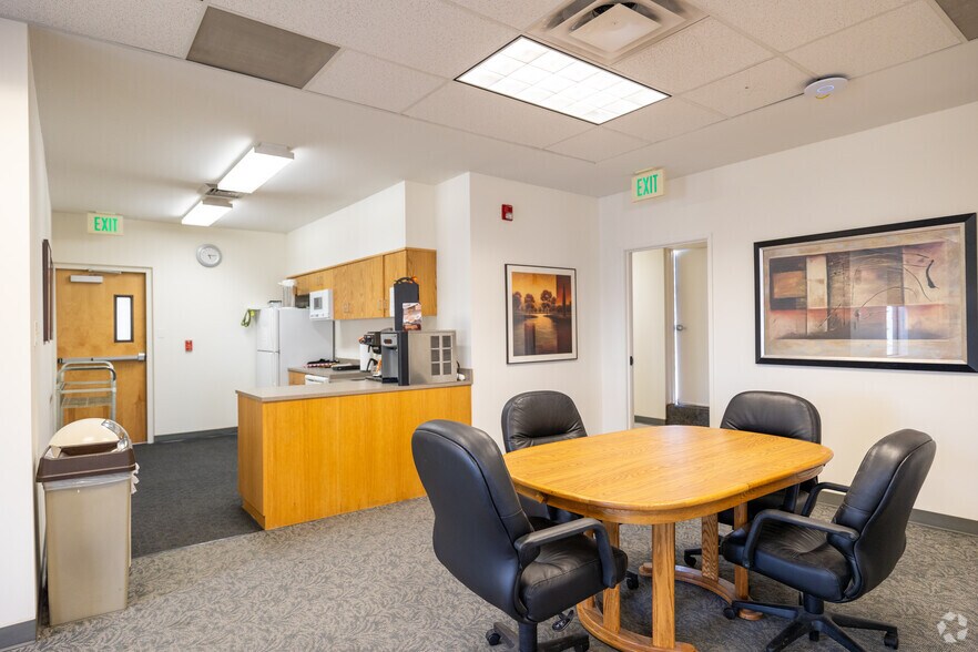 More Photos Of 800 N Grant St, Denver Office For Sale