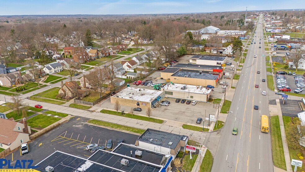 More Photos Of 5986-5998 Market St, Youngstown Storefront Retail Office For Lease
