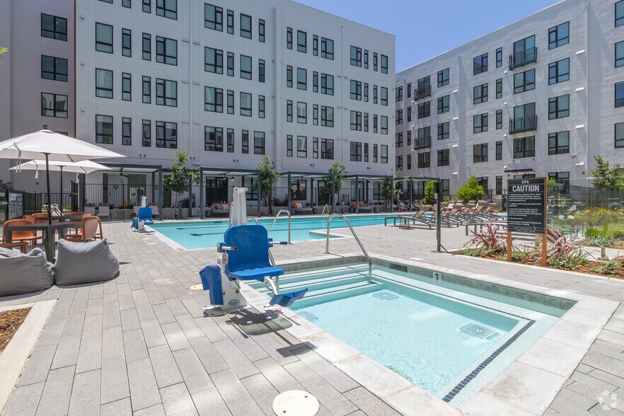 More Photos Of 251 6th St, Sacramento Apartments For Lease
