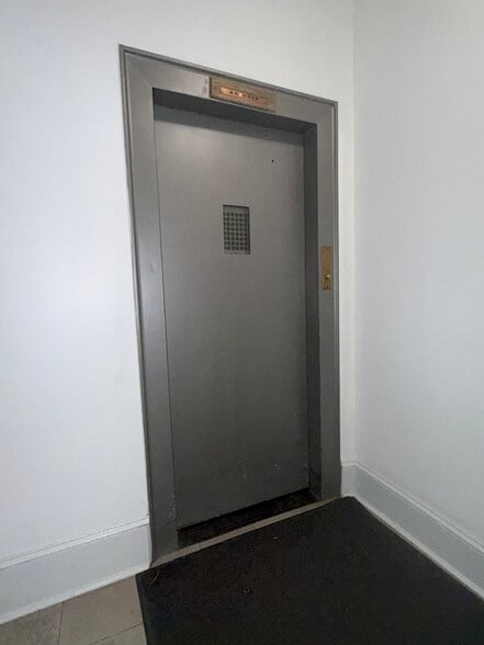 More Photos Of 39 E 31st St, New York Office For Sale