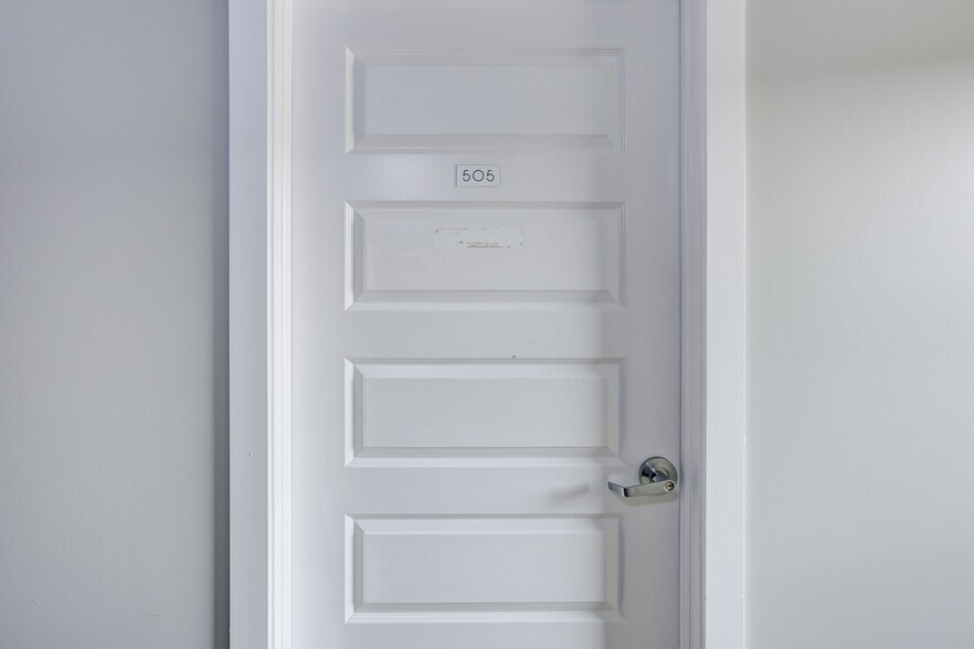 More Photos Of 628 E Parent Ave, Royal Oak Office Residential For Lease