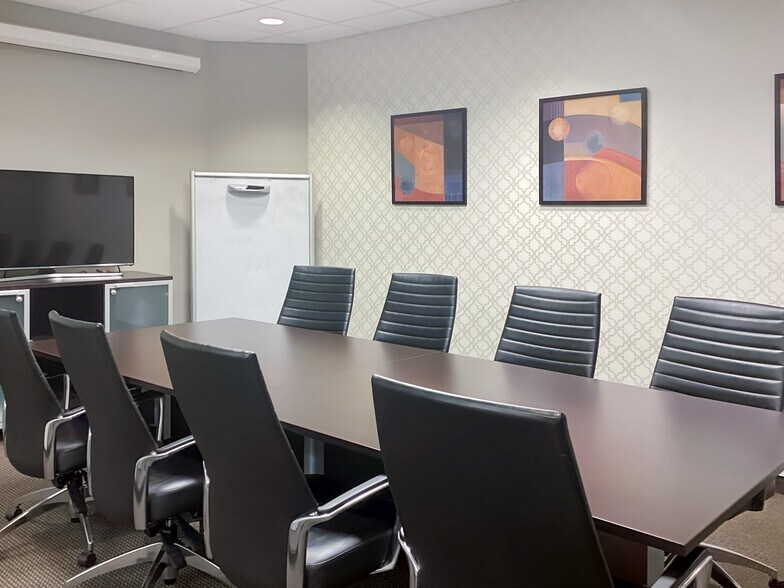 More Photos Of 401 Bay St, Toronto Coworking Space