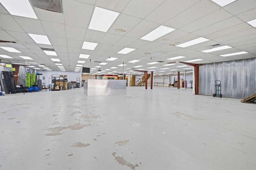 More Photos Of 5450 Highway 90 W, Mobile General Retail For Sale