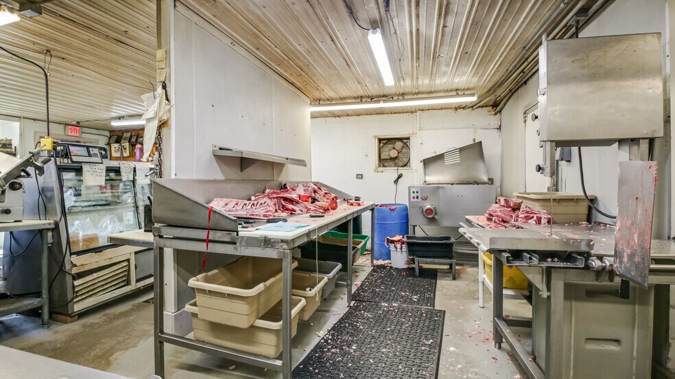 More Photos Of 2310 S Main St, Bloomer General Retail For Sale