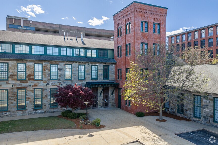 More Photos Of 110 Elm St, Providence Office For Lease