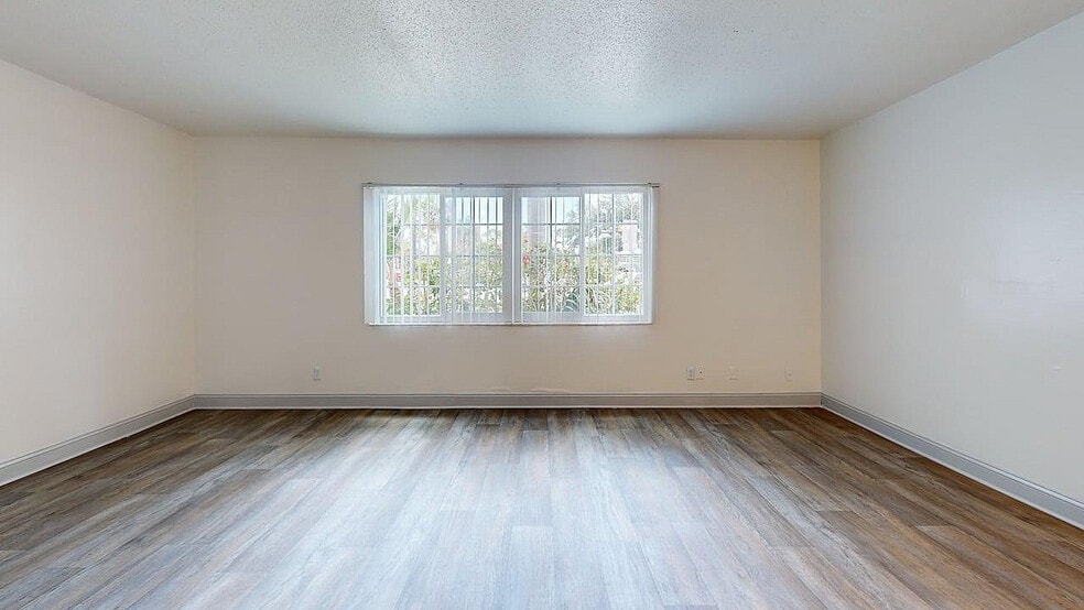 More Photos Of 120 47th Ave N, Saint Petersburg Apartments For Sale