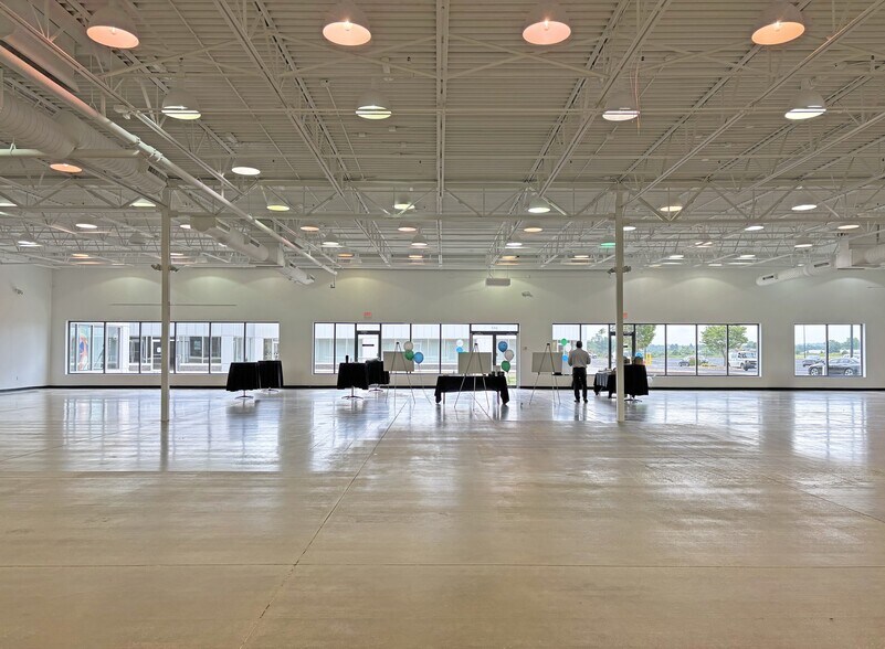 More Photos Of 9911 Avon Lake Rd, Burbank Unknown For Lease