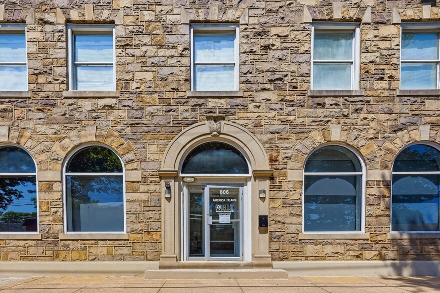 More Photos Of 806 Beaver St, Bristol Office For Sale
