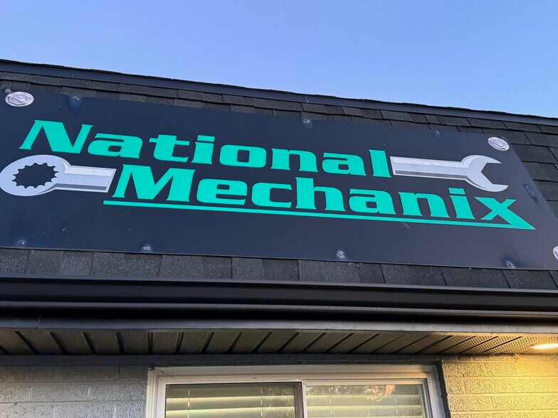 More Photos Of 201 S Mill St, South Lyon Manufacturing For Sale