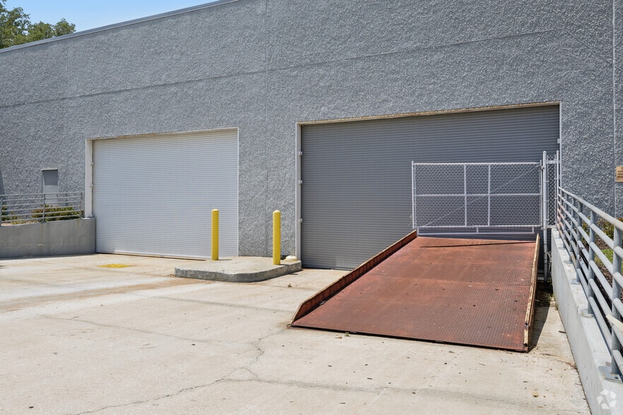 More Photos Of 9410 Parker Ave, Jacksonville Warehouse For Lease