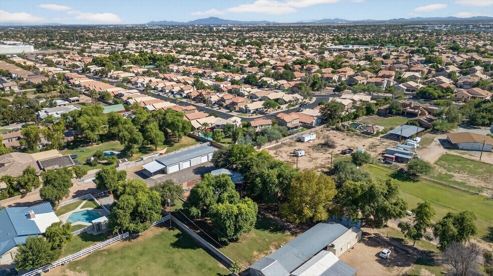 More Photos Of 9259 S Priest Dr, Tempe Showroom For Lease