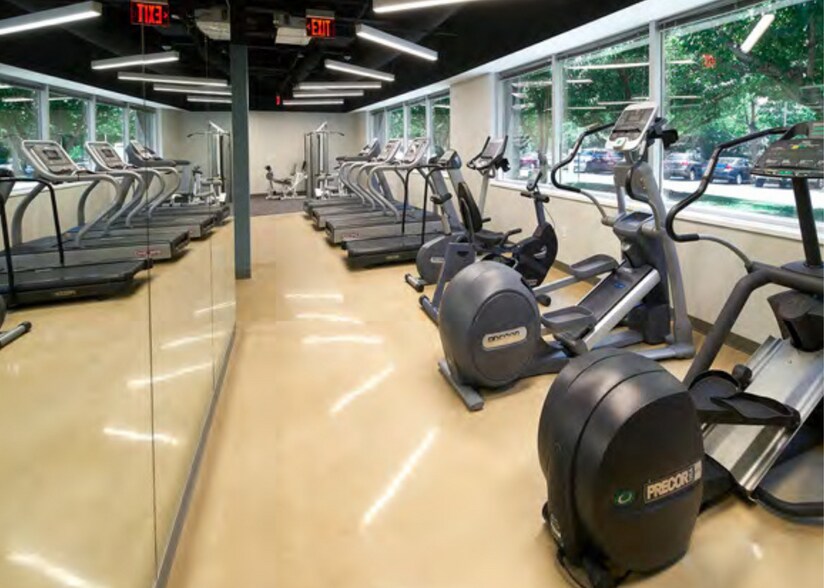 More Photos Of 2751 Centerville Rd, Wilmington Office For Lease