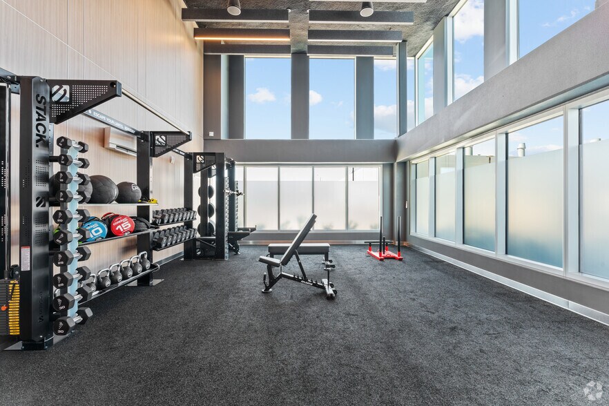 More Photos Of 777 Industrial Rd, San Carlos Research And Development For Lease