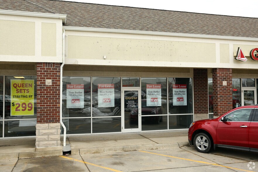 More Photos Of 2005 SE Delaware Ave, Ankeny Storefront For Lease