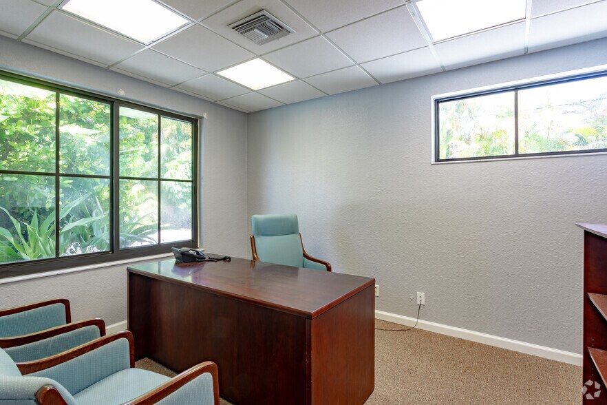 More Photos Of 101 SE 27th Ave, Boynton Beach Medical For Sale