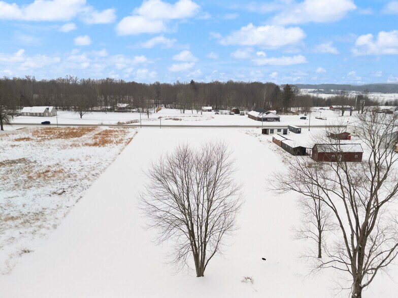 More Photos Of 677 S Cardinal Ln, Scottsburg Industrial For Sale